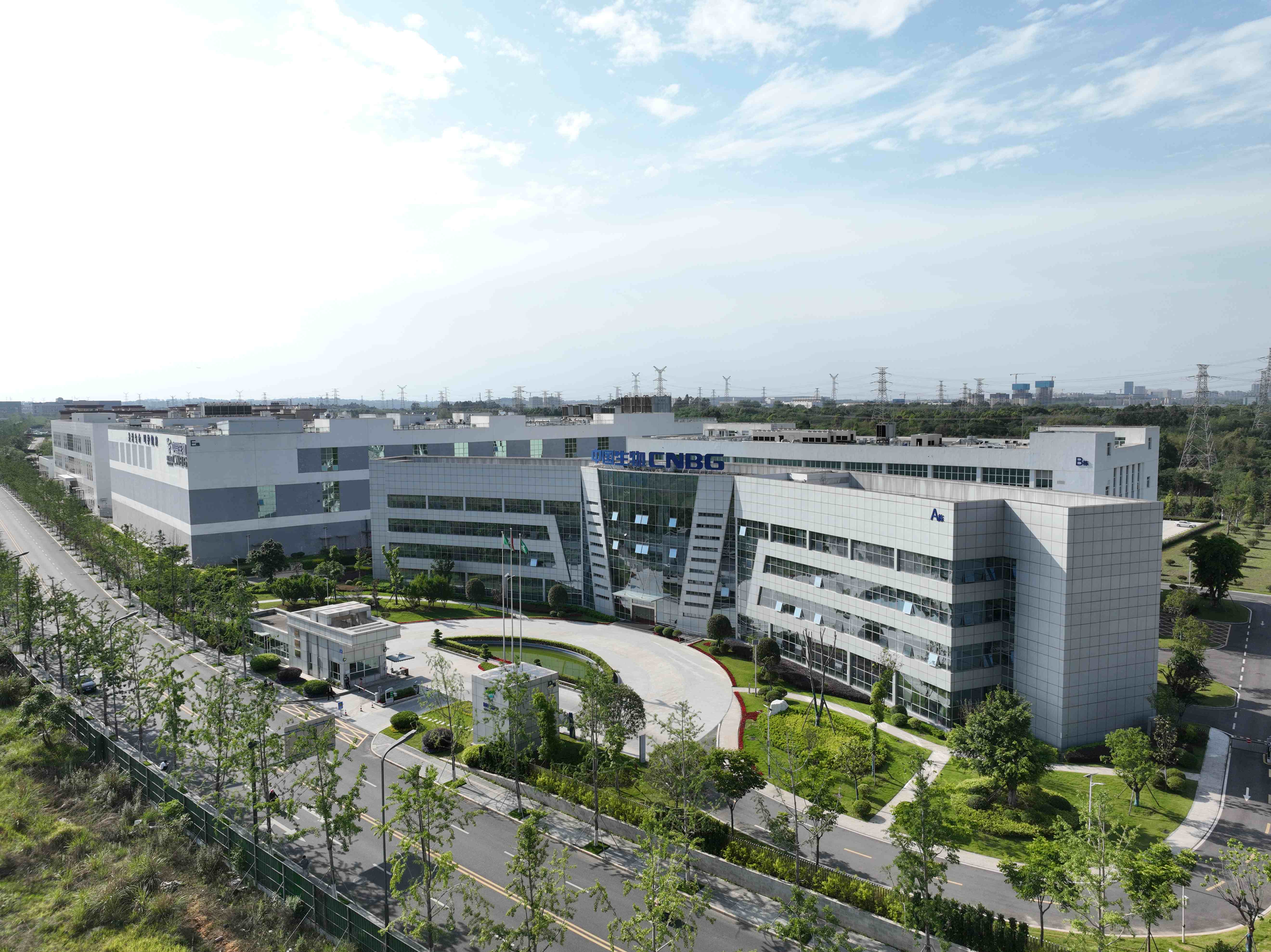 行業(yè)首家！國(guó)藥天壇蓉生榮膺國(guó)家工信部  2025年度卓越級(jí)智能工廠(chǎng)